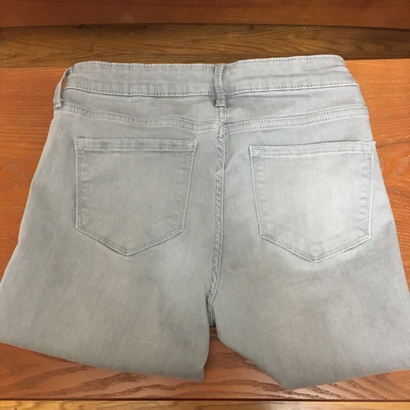 Old Navy Grey Rockstar Built-In Sculpt Jeans - Picture 5 of 6